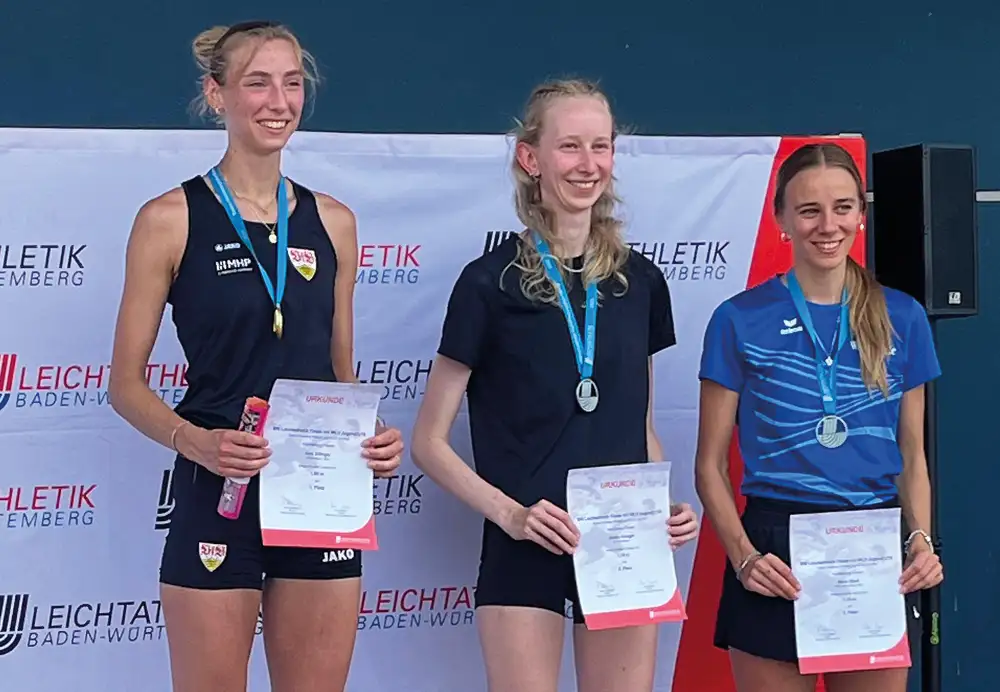 Jara Ellinger bei der Siegerehrung